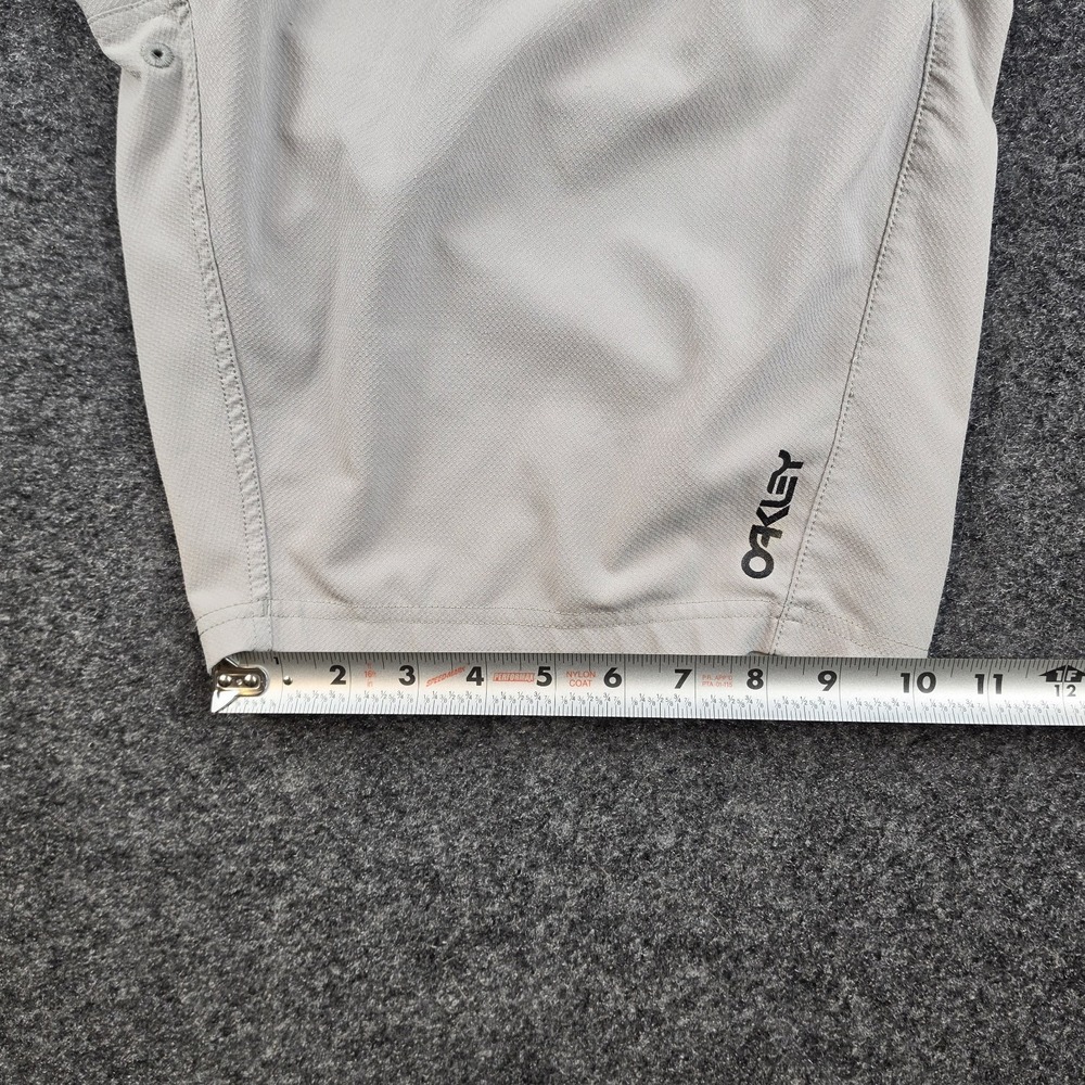 Oakley Mens Golf Shorts 34 Gray Performance Stretch Athletic 9" Inseam - Picture 5 of 9